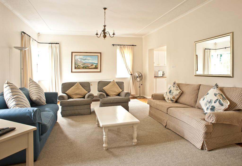 Squirrels Way Cottages Cape Town Phòng bức ảnh