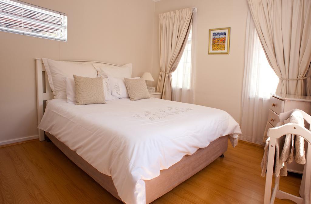 Squirrels Way Cottages Cape Town Phòng bức ảnh